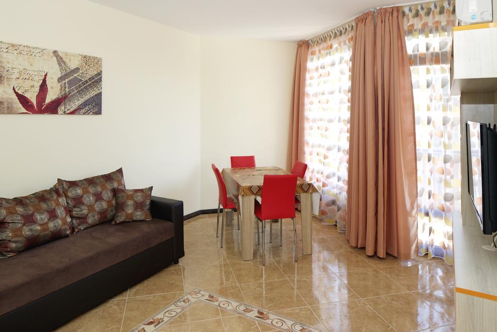 Mars Apartments In Complex Shipka Sveti Vlas Exterior photo